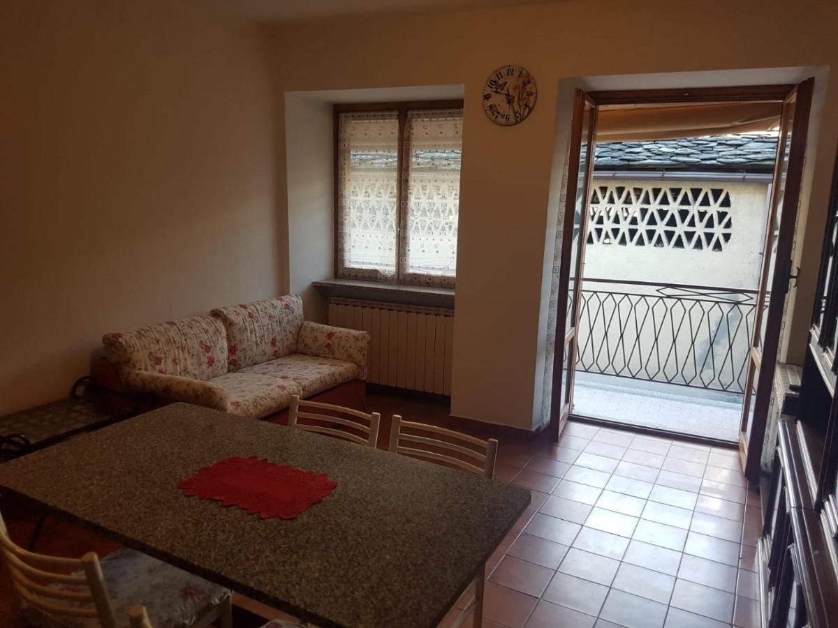 Apartmán Casa Cippilippi Saint-Vincent Exteriér fotografie